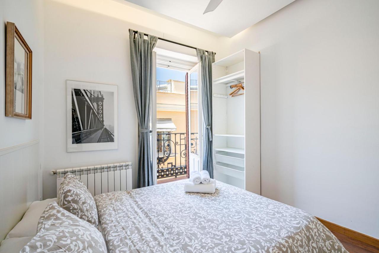 Apartamento La Latina II Madrid Exteriör bild